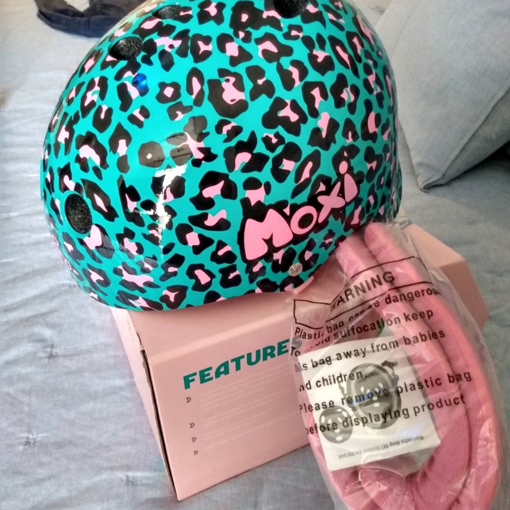 New with tags, Girls Moxi Helmet Skater Biking